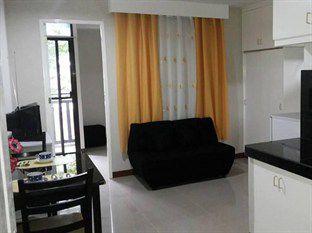 Big M Condotel Las Piñas Bagian luar foto